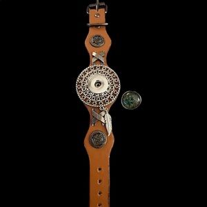 LEATHER SNAP BUTTON ADJUSTABLE BRACELET With free snap button